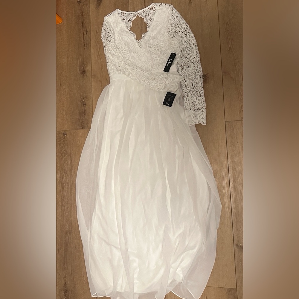 White lace open back LULUs dress